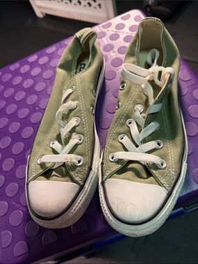 Canvas Low-Top Kids Sneakers in Olive Green